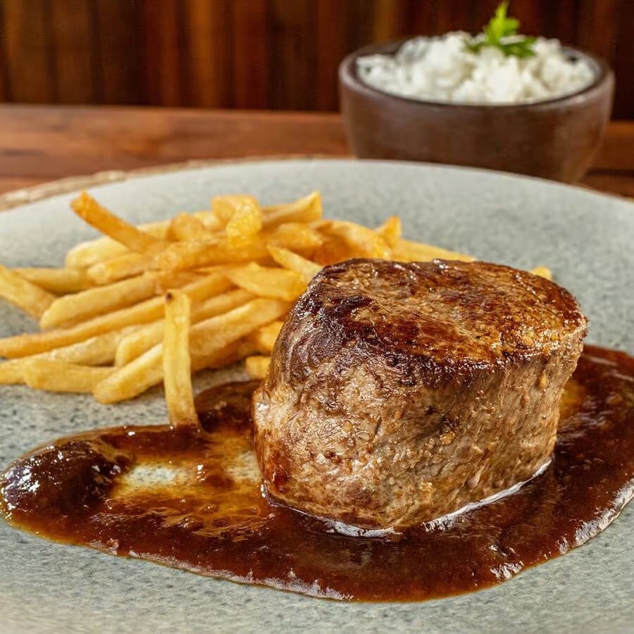 Filé com fritas